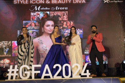 मलाइका अरोड़ा ने वी कनेक्ट इवेंट्स एंड एंटरटेनमेंट द्वारा आयोजित 'ग्लोबल फेम अवार्ड्स 2024' में शिरकत की